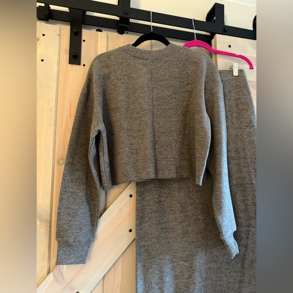 NWT Zara Cropped Sweatshirt and Skirt Set size large - Picture 11 of 11